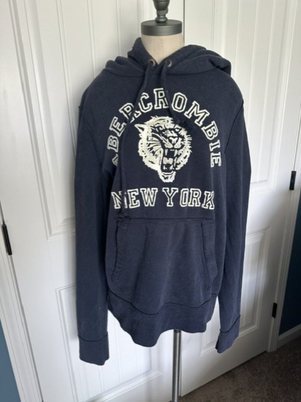 Men's VTG Y2K Abercrombie & Fitch hoodie size XL